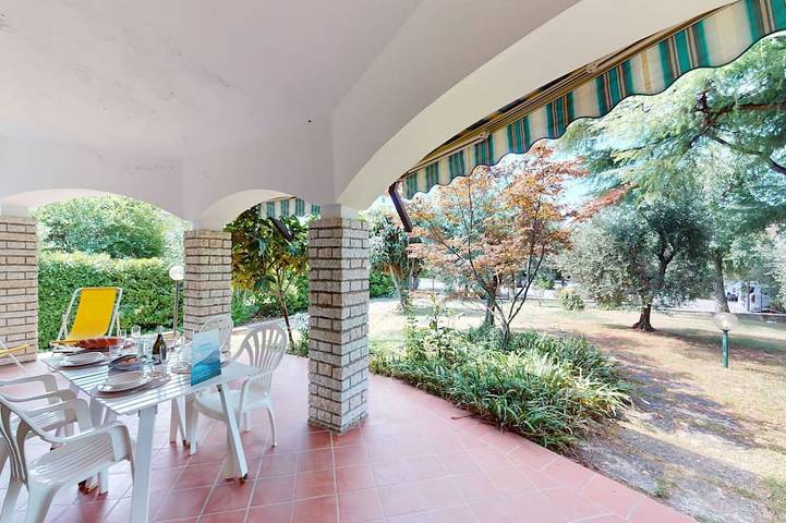 Villa für 6 Personen, mit Balkon und Garten in Sirmione