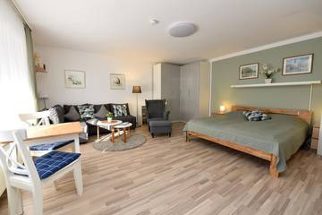 Ferienwohnung für 3 Personen, mit Terrasse und Garten in Döse