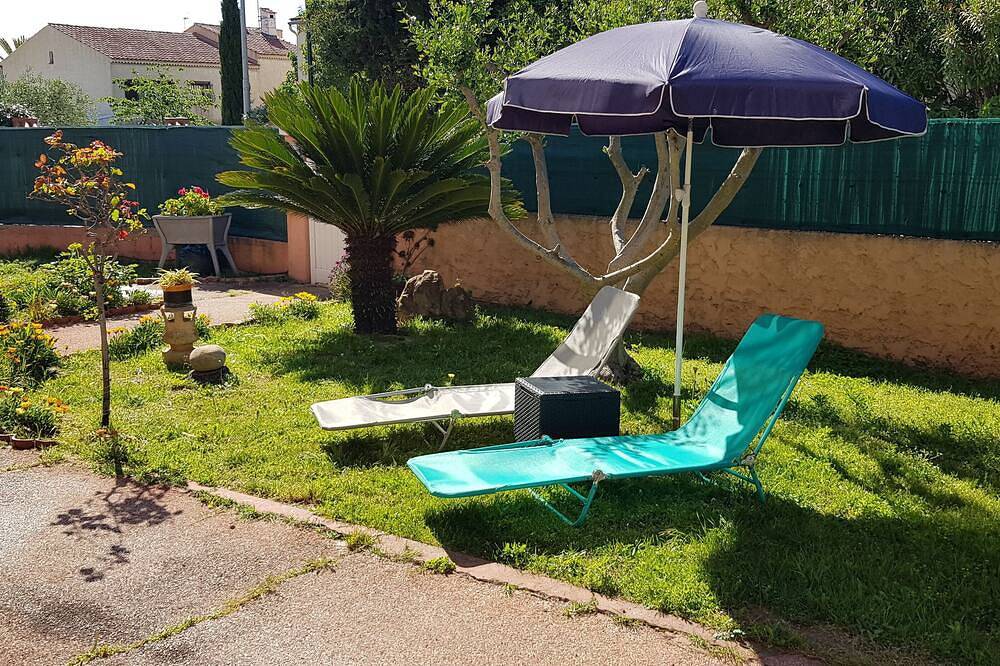 Entire apartment, Appartement bas de Villa rez de Jardin in La Garde, Toulon region