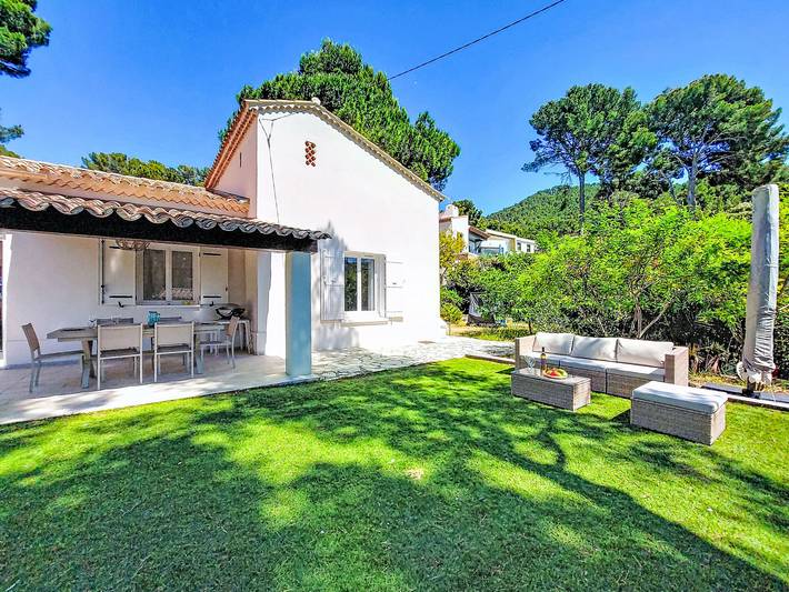 Ferienhaus für 8 Personen, mit Terrasse und Garten
