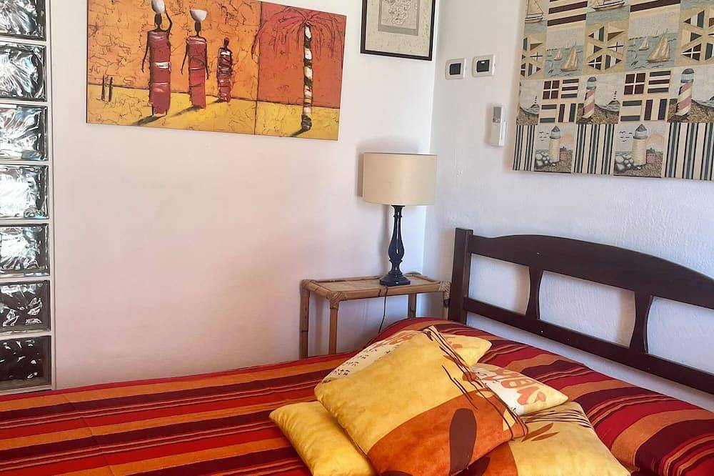Rio Marina studio apartment in a characteristic residence 10 meters from the sea in Rio Marina, Elba