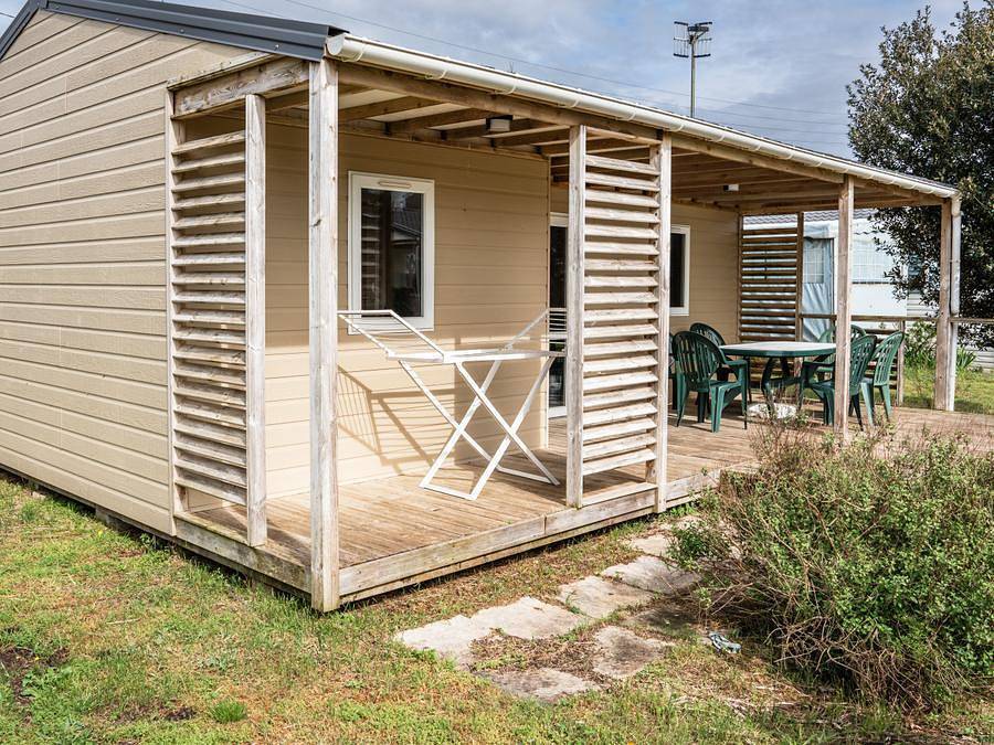 Camping Les Violettes  - Chalet 6 personnes - Chalet Albatros (3 chambres) 6 pers in L'Aiguillon-la-Presqu'île, Vendée