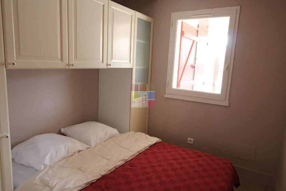 Geräumige und schöne Villa mit Klimaanlage für 9 Personen, Wlan,  Wohnanlage mit Pool, 250 m... in Portiragnes Plage, Portiragnes
