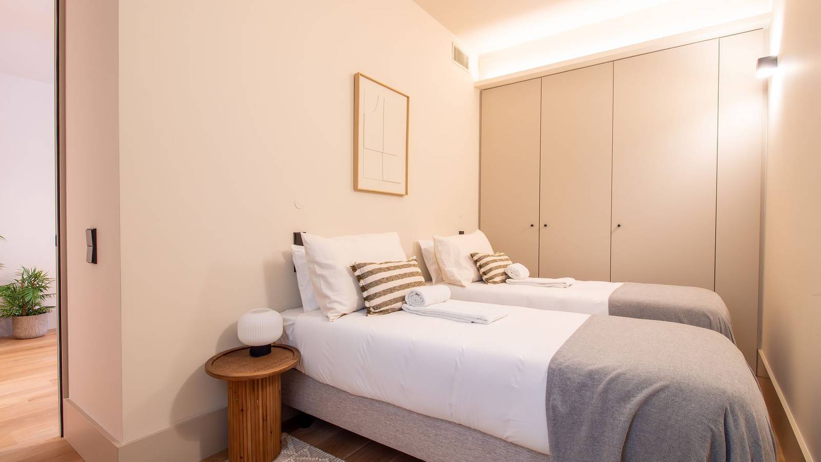 Entire apartment, Catarina 392 l Gorgeous 2Br Flat by Lovelystay in Santo Ildefonso, Porto