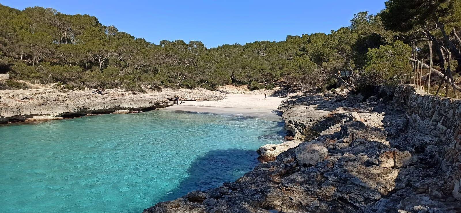 Ganze Ferienwohnung, Burgit - Apartment nur 80m von der paradiesischen Bucht Cala Barca Trencada. Wifi gratis in Santanyí, Mallorca Süden