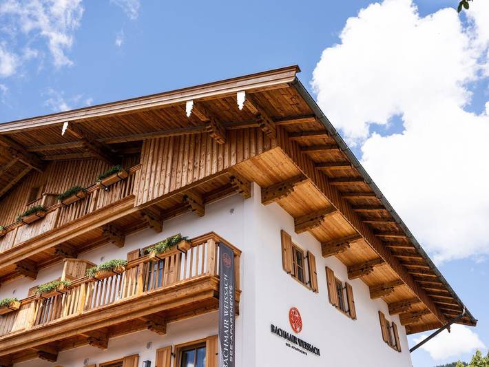 Ferienwohnung für 4 Personen, mit Balkon und Kinderpool sowie Sauna und Ausblick in Rottach-Egern