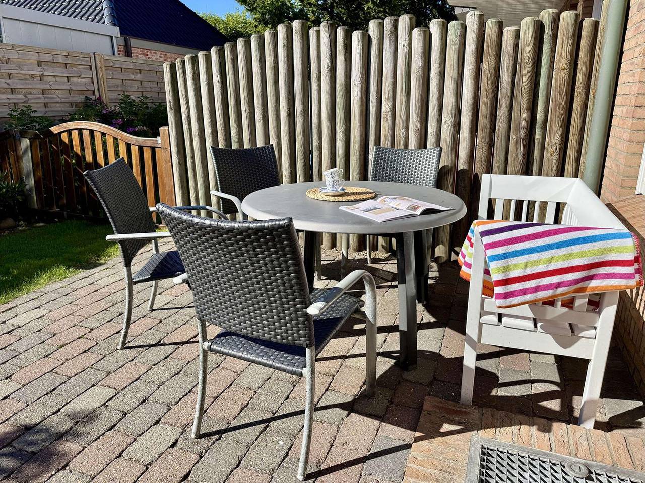 Ganze Wohnung, 3-Zimmer App. für 4 Personen mit Terrasse, Stellplatz, Wlan. Haustiere erlaubt. in Westerland, Sylt (Gemeinde)