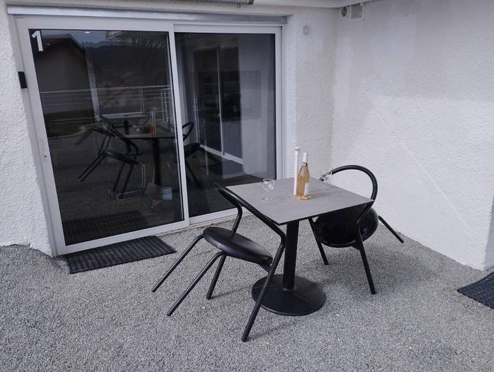 Gîte pour 4 personnes, avec jardin ainsi que terrasse et vue à Orchamps-Vennes - 3