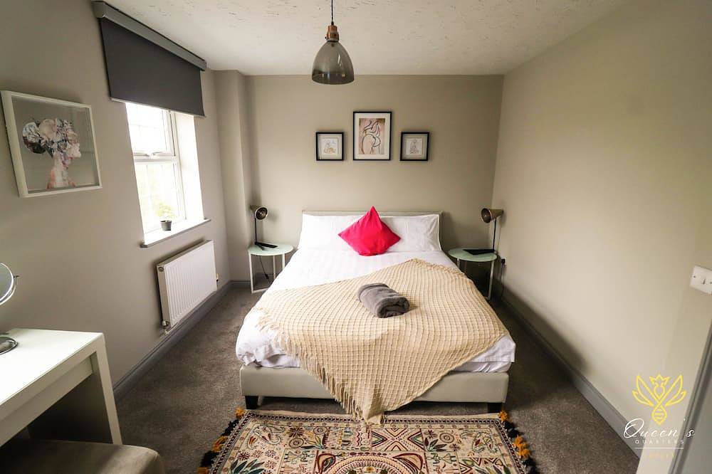 Cheerful Queens Quarters Boutique Rooms in Huntingdon, Cambridgeshire