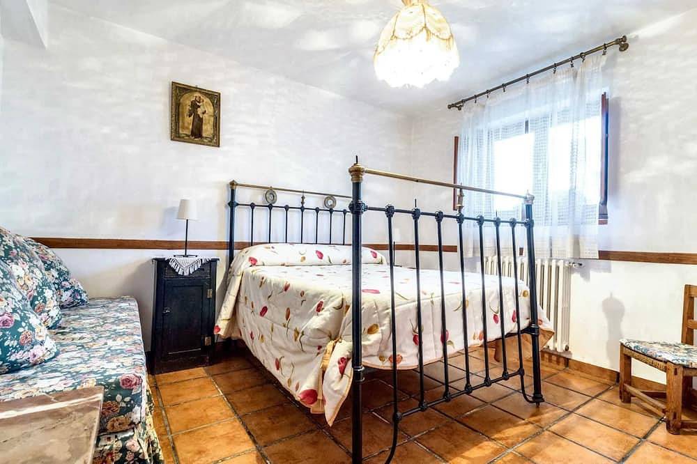 Homerez - House with Jacuzzi and Mountain Views in Noguericas in Caravaca de la Cruz, Murcia Inland