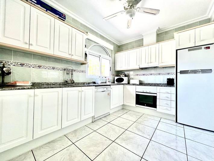 Casa rural para 8 personas, con piscina y jardín, Se admiten mascotas en San Miguel de Salinas - 4