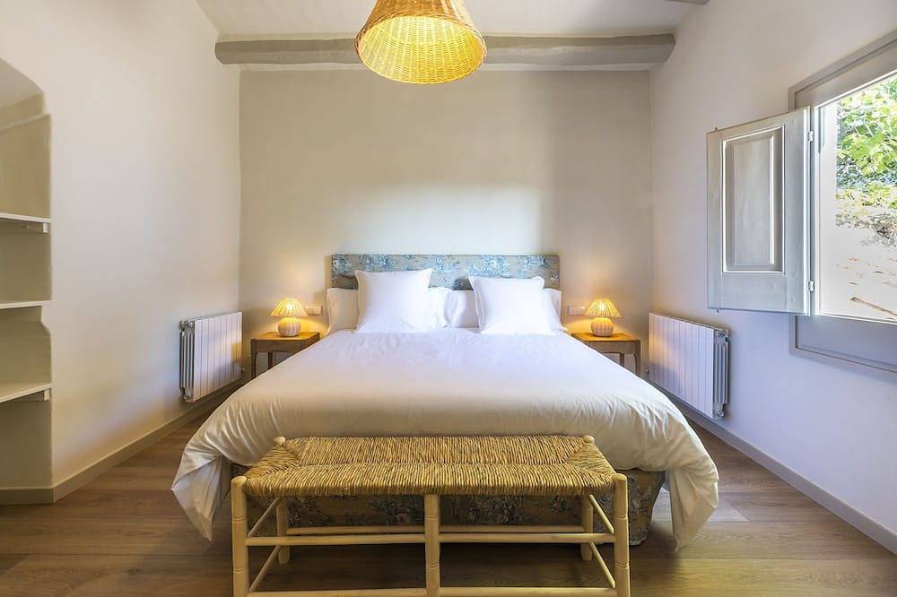 Apartamento entero, Finca Can Romeu: alojamiento rural entre viñedos in Fontrubí, Interior de Barcelona