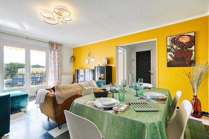 Ferienwohnung für 4 Personen, mit Balkon in Bandol - 2