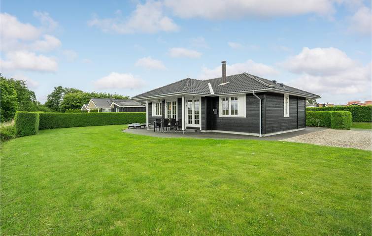 Ferienhaus für 6 Personen, mit Terrasse und Whirlpool sowie Garten in Råde Strand