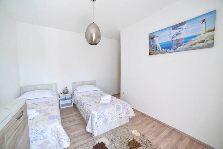 Villa Bender - Three Bedroom Villa with Swimming pool in Dugopolje, Dalmatinisches Zagora