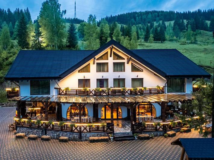 Maison d’hôte pour 4 personnes, avec Jacuzzi et Terrasse ainsi que Jardin et Sauna en Roumanie