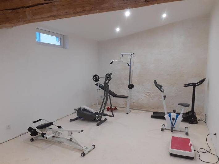 Location de vacances pour 6 personnes, avec vue ainsi que jardin et piscine à Verdelot - 3