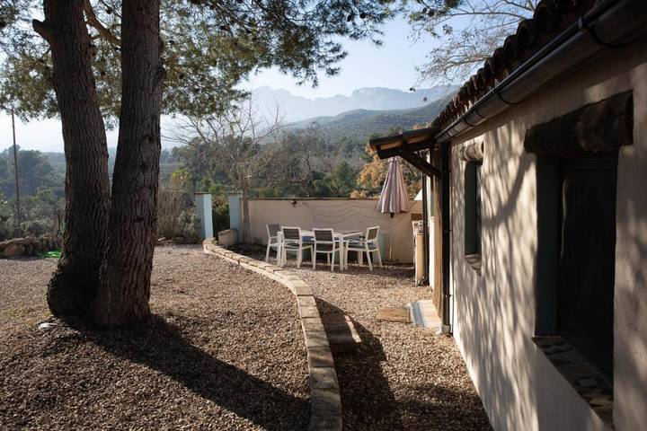 Chalet para 4 personas, con piscina además de jardín y vistas en Provincia de Tarragona - 3