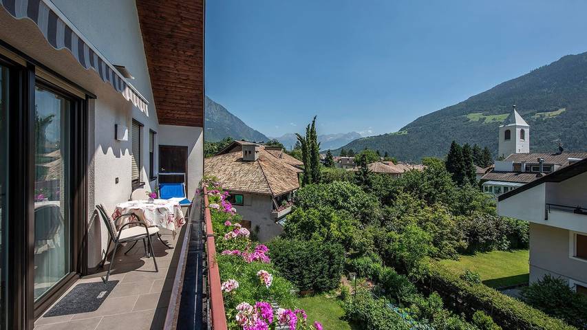Ferienwohnung für 2 Personen, mit Balkon und Garten in Partschins