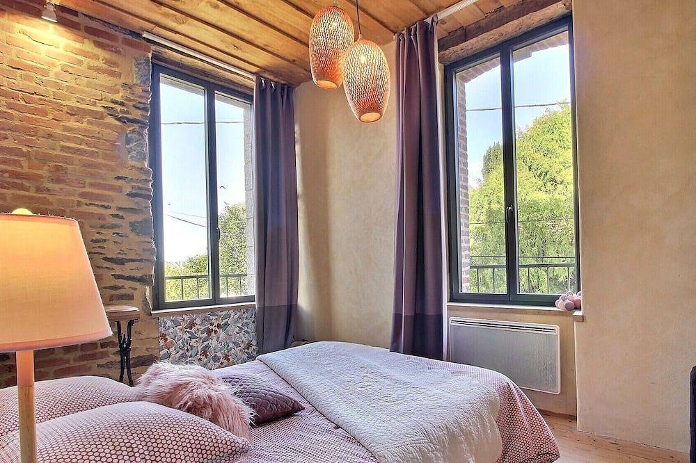 Pour des vacances au coeur de la magie de Brocéliande, venez séjourner au Libert in Mauron, Région de Vannes