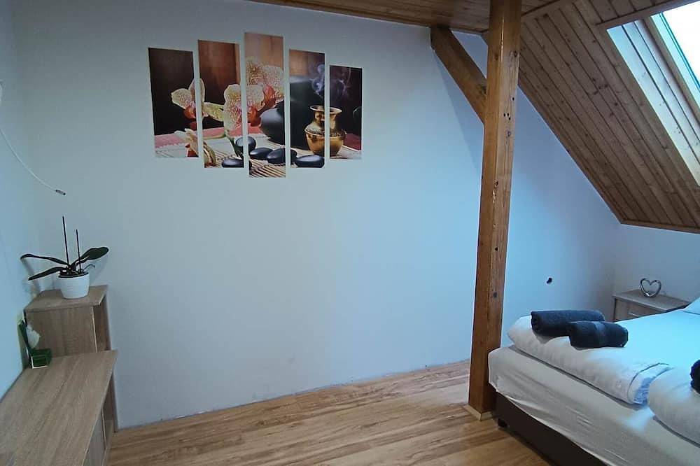 Ganze Wohnung, Near to Budapest. Near to the airport. Family-sized apartment. Quiet environment in Wetschesch, Vecsési járás