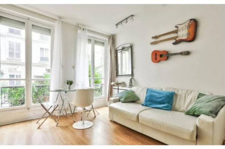 Ferienwohnung für 4 Personen, mit Garten am Eiffelturm