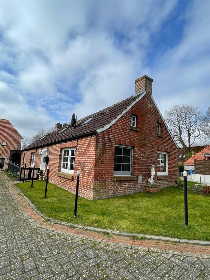 Ferienhaus für 4 Personen, mit Whirlpool und Terrasse sowie Garten und Ausblick in Loquard - 2