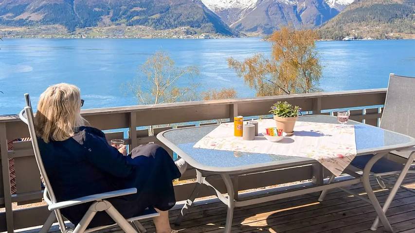 Chalet voor 7 personen, with sauna and terras as well as whirlpool in Noorwegen