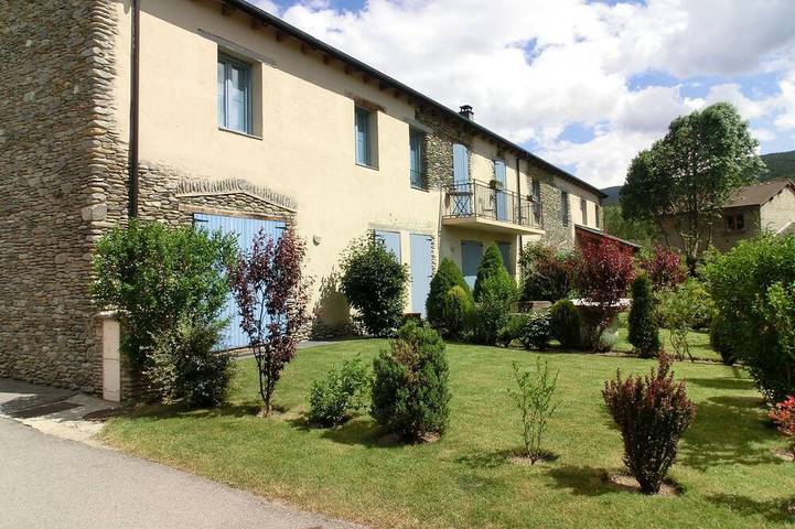 Location de vacances pour 5 personnes, avec Jardin et Piscine à Palau-de-Cerdagne