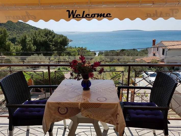 Ferienwohnung für 2 Personen, mit Balkon und Terrasse sowie Garten und Ausblick