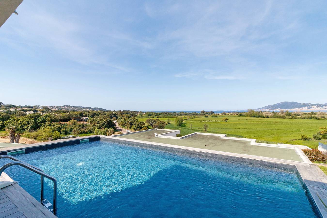 Chambre d’hôtes « Chambre 1 » avec vue sur la mer, Wi-Fi et climatisation in Grosseto-Prugna, Région d'Ajaccio