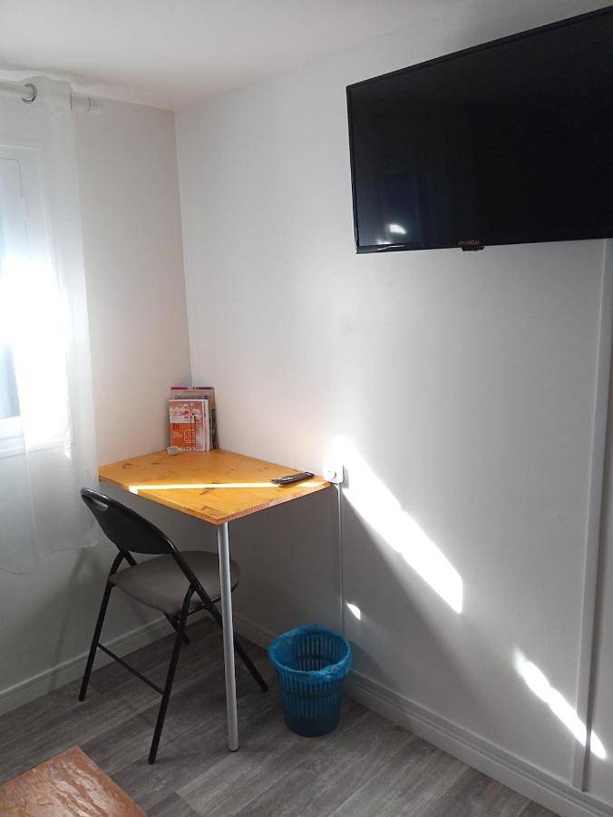 Gîte pour 2 personnes, avec Jardin à Aiguillon - 3