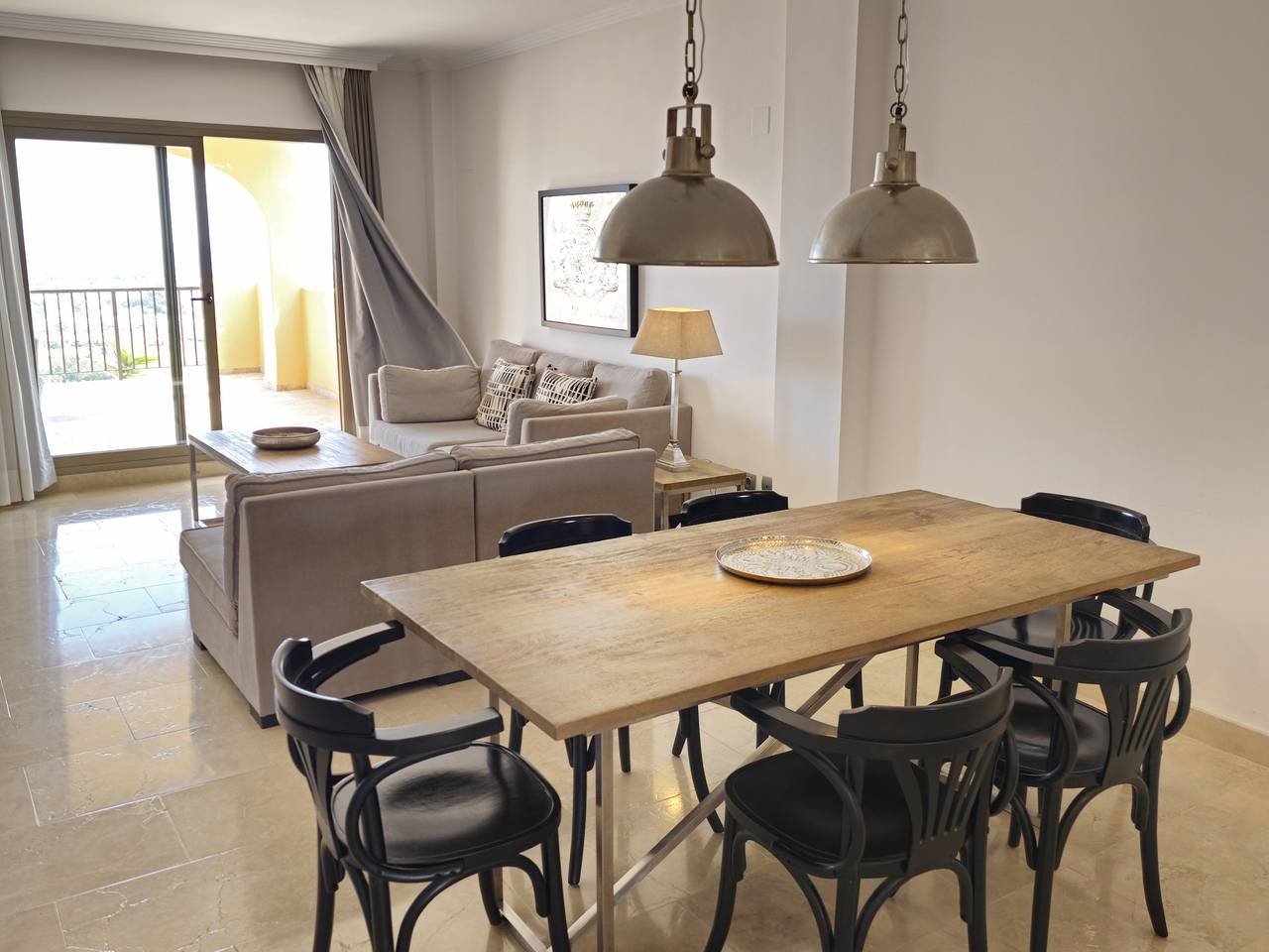 Entire apartment, Hacienda Del Señorio De Cifuentes in Paraiso Park, Benahavís