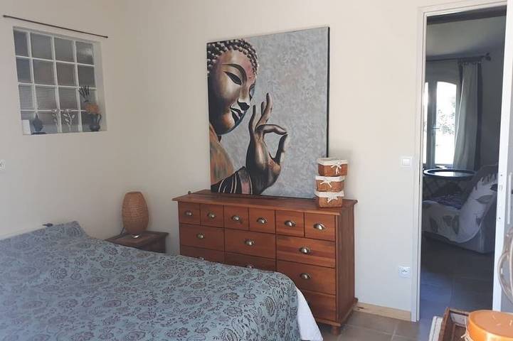 Gîte pour 4 personnes, avec jardin ainsi que terrasse et piscine à Saint-Paul-en-Forêt - 2