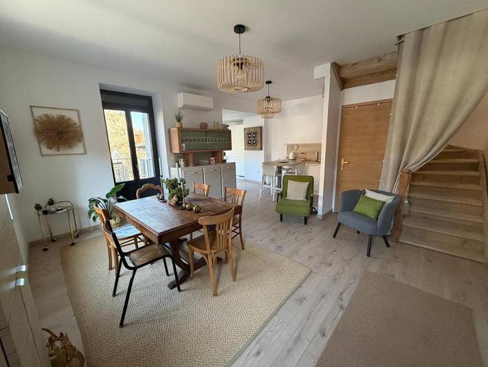 Location de vacances pour 2 personnes, avec vue et terrasse à Monistrol-d'Allier