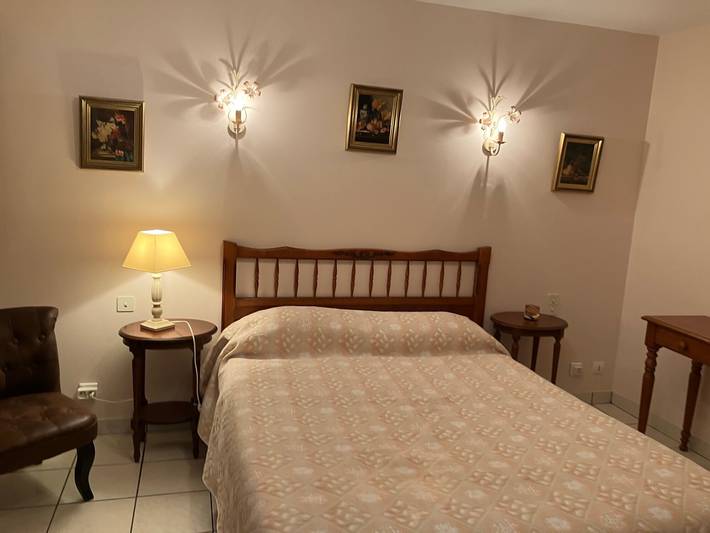 Location de vacances pour 2 personnes, avec jardin, adapté aux familles à Plomodiern - 2