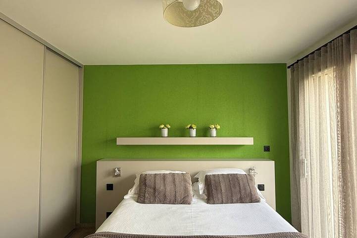 Location de vacances pour 11 personnes, avec jardin et jacuzzi dans Plage du Ruguel - 3