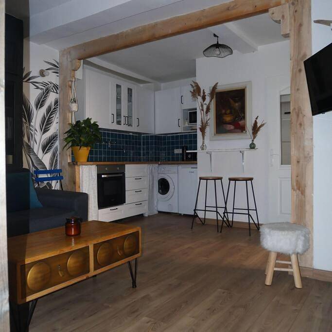 Gîte pour 3 personnes, avec terrasse dans Bowling Acropolis Nice