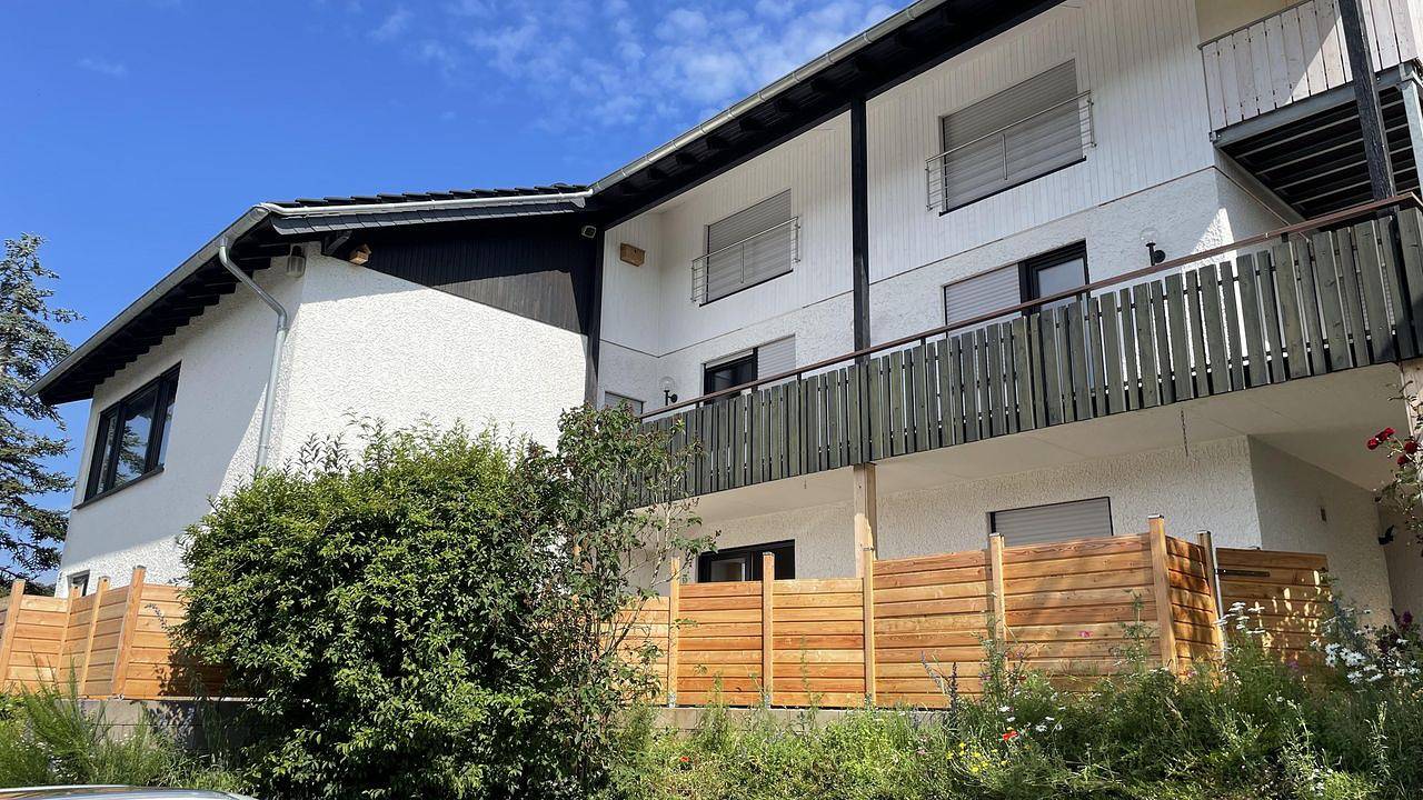 Geheel vakantieappartement, Vakantieappartement voor 5 personen met balkon in Gerolstein, Vulkaan-Eifel