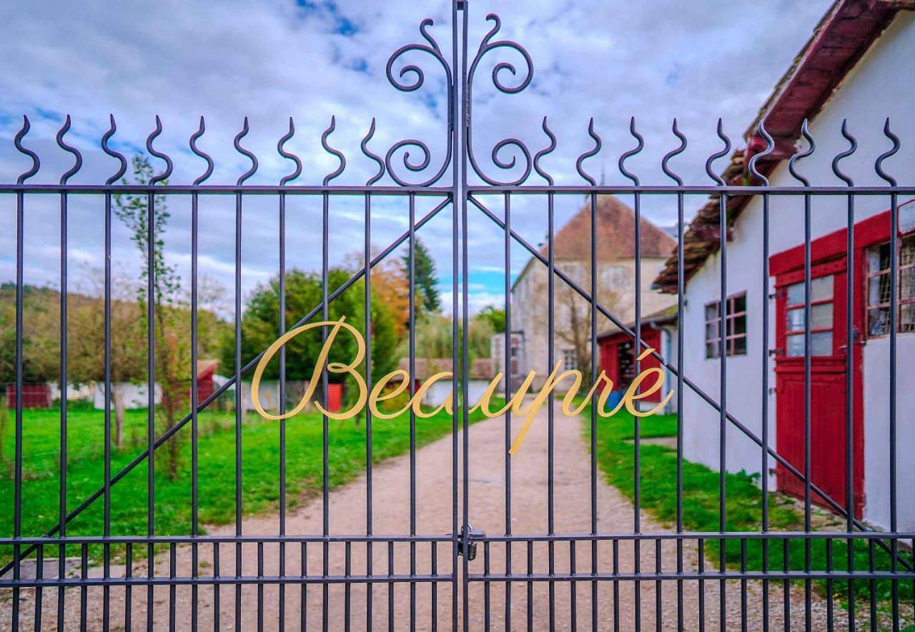 Double Room in Roche-lez-Beaupré, Doubs