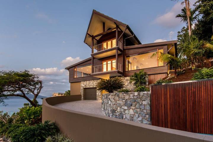 Ferienhaus für 12 Personen, mit Balkon und Pool sowie Ausblick - 1