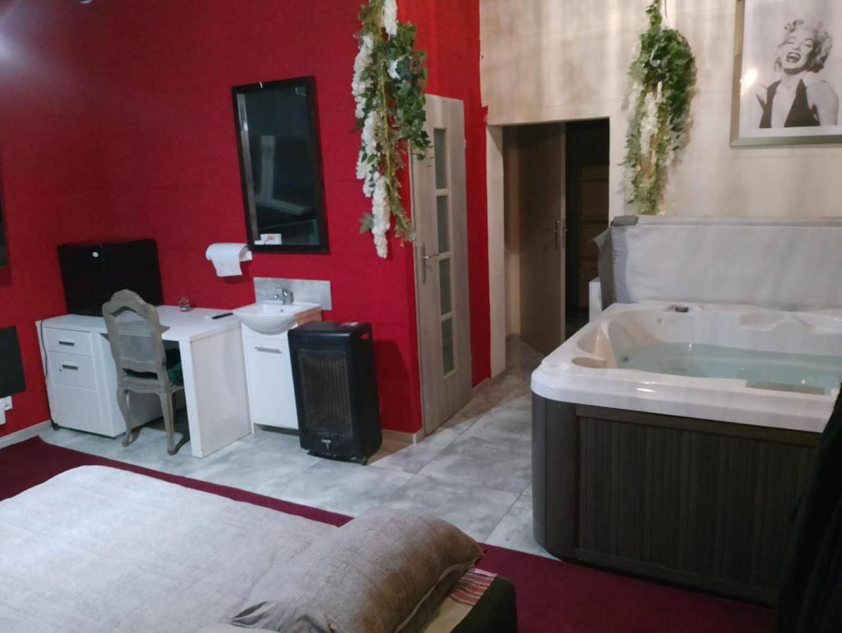 Cały apartament, One-Bedroom Apartment in Legnica, Dolny Śląsk