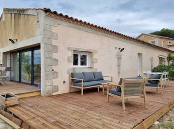 Gîte pour 5 personnes, avec jardin et jacuzzi ainsi que piscine et balcon à Lézignan-Corbières