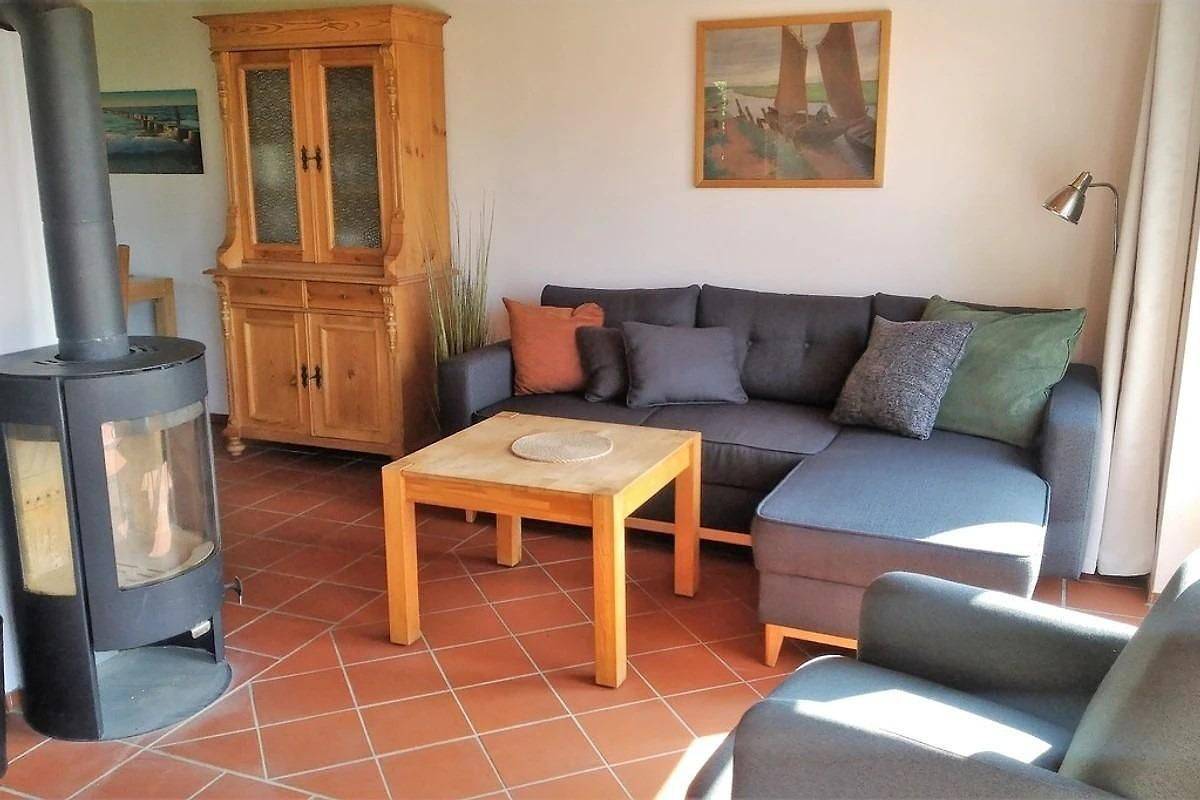 Ferienhaus "Boddenidyll" für 4 Erwachsene, 1 Kind und 2 Hunde. in Groß Schoritz, Garz/Rügen