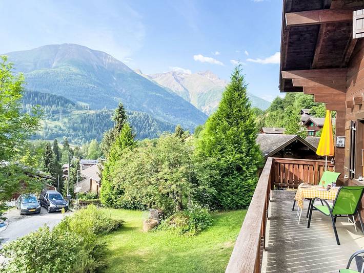 Ferienwohnung für 5 Personen, mit Balkon und Garten in Fiesch