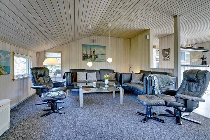 Gepflegtes Ferienhaus mit Carport - Strandnah und familienfreundlich in Henne, Región de Varde