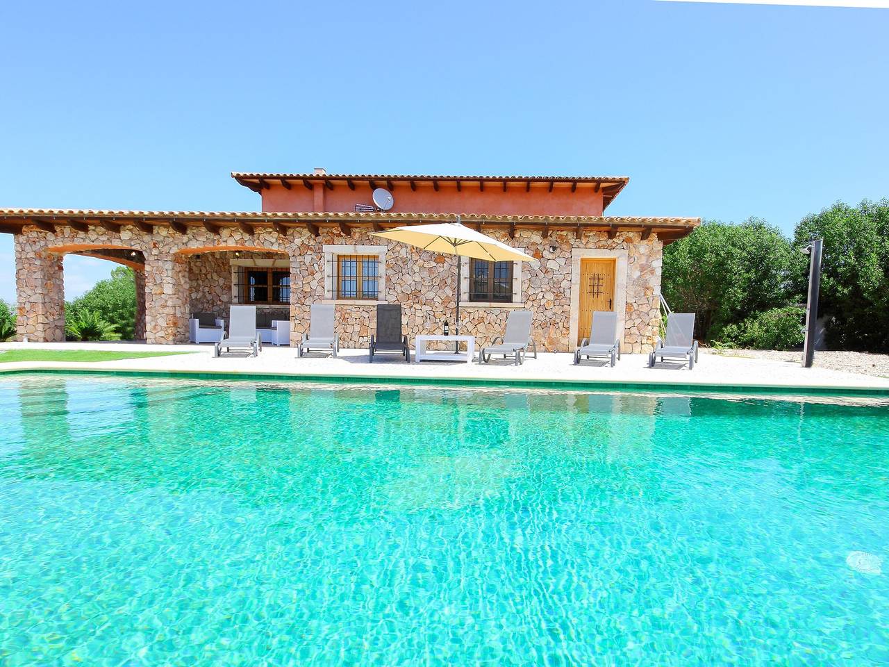 Villa à Muro avec piscine privée, jardin et 4 chambres pour 8 personnes in Muro, Majorque du Nord