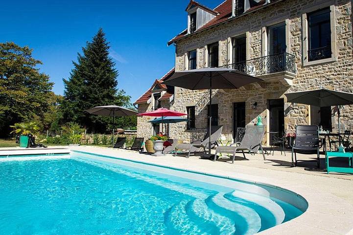 Cottage pour 5 personnes, avec sauna et piscine ainsi que jardin et jacuzzi dans Domblans
