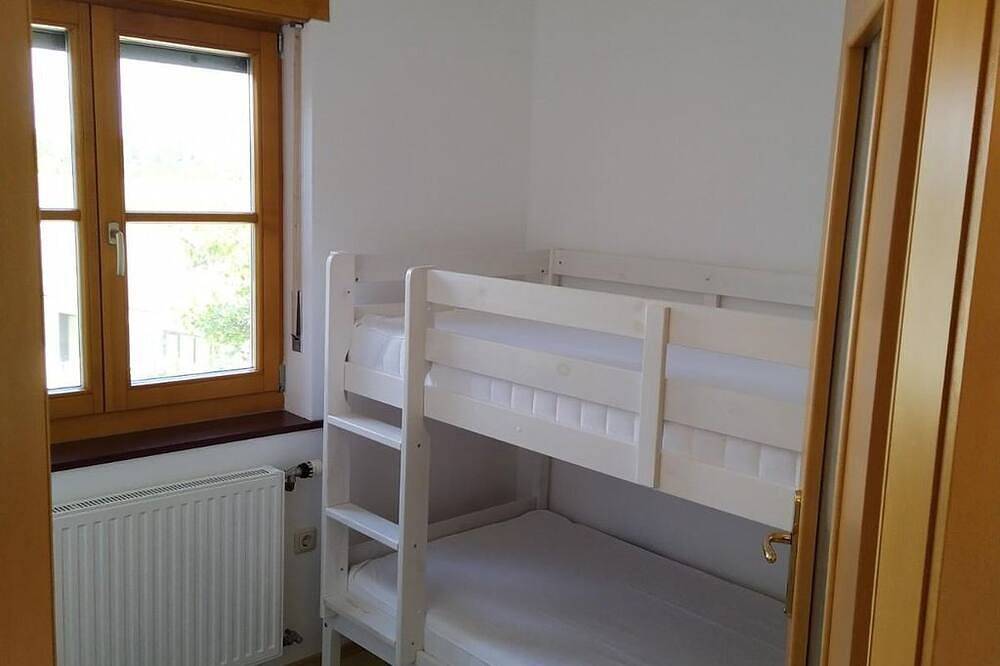 Ganze Wohnung, Ferienwohnung \"Raus aufs Land\" - Appartement/Fewo mit Südwest-Balkon in Südoststeiermark, Fehring