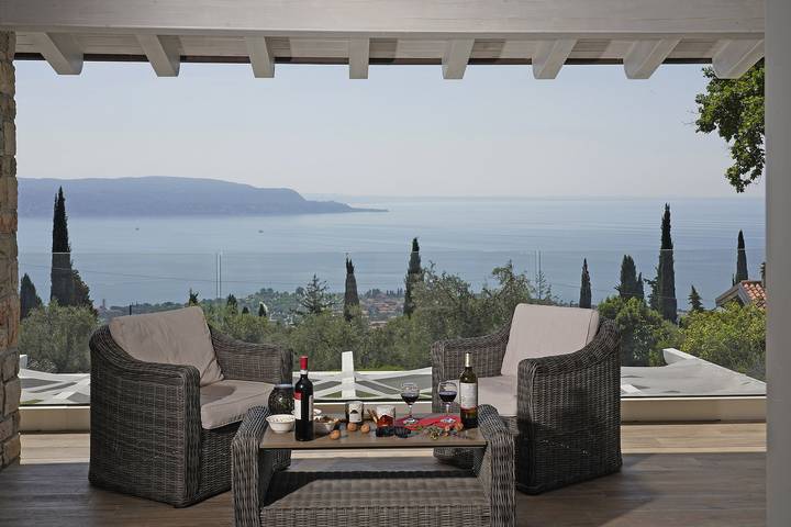 Vakantiewoning voor 3 personen, with tuin and terras as well as uitzicht op het meer in Toscolano-Maderno